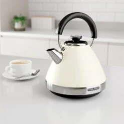 Morphy Richards Venture Cream Pyramid Kettle -Morphy Richards Sales Store 100132 lifestyle