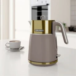 Morphy Richards Signature Opulent Gold Kettle 16 Morphy Richards Signature Opulent Gold Kettle -Morphy Richards Sales Store 100743 lifestyle