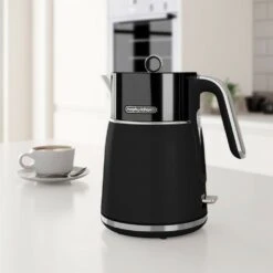 Morphy Richards Signature Opulent Black Kettle 16 Morphy Richards Signature Opulent Black Kettle -Morphy Richards Sales Store 100744 lifestyle